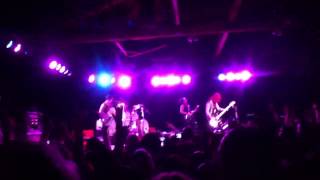 Escape The Fate - 10 Miles Wide LIVE @ The Glasshouse