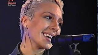 Mónica Naranjo - Premios Cadena Dial - 40 Latino año 2002