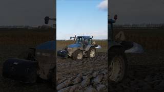 New Holland TM 125 Ploughing 😎 #tractor #agriculture #farming #lemken #landwirtschaft #traktor