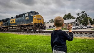 TRAIN TRACKING #13 | CSX FREIGHT TRAIN + Train Safety With Levi!!