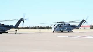 2 CH-53E SuperStallions spool up