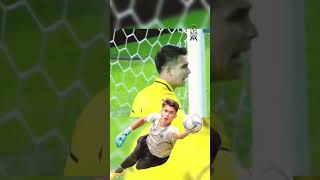 Save Keren Kiper TEAMNAS INDONESIA, Nadeo Argawinata. #cristianoronaldo #footballplayer23