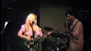 THE WRONG HERO NETWORK preview: Buffalo Tom / Mary Lou Lord & members of Blake Babies 1990