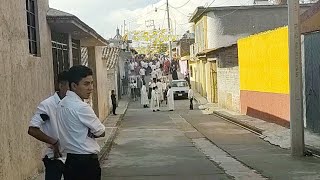 Procesion con la Santisima Trinidad en Janamuato