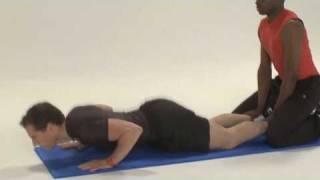 Oefening bovenbeen: hamstrings (nordic curl) (Exercise thigh: Hamstrings, nordic curl)