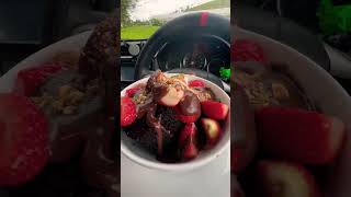 Strawberry & Chocolate Indulgence: A Quick Car Dessert Treat ❤️ #shorts