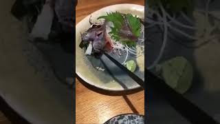 Fish served at restaurant bites chopstick #weirdvideos #fyp