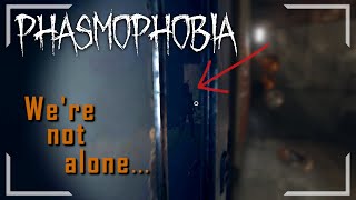 We're not alone! - a few hidden secrets in the new Phasmophobia lobby