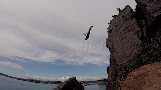 Cliff Jumping At "Big Mac"  Torquay