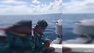 Catching mahi mahi while deep dropping at Turneffe Atoll Snappers & Yellow edge Grouper( Belize)