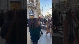 Walking in Italy streets #trendingshorts #travelvlog #shorts