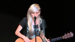 Lights performing 'Still Haven't Found What I'm Looking For' Wintergarden Theater Toronto (6 of 8)