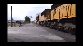 Train hits a car 🚗 2 survive with fatal injury’s 2 die on impact!!!