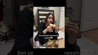 Burcu @cucuppe - 2 dilim pizzayi dürüm yapan ben #cöh Yeni #TİKTOK Videosu #Shorts