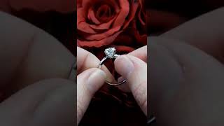 086 - An 18ct white gold 1.20 carat diamond solitaire ring.