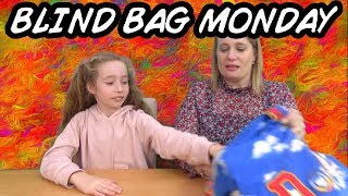 Blind Bag Monday - Episode 209