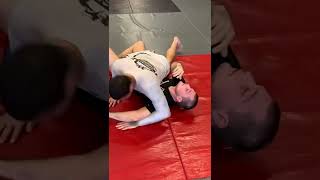 Kimura to straight armbar: Moncaio Brothers JiuJitsu #kimura #armlock #submission