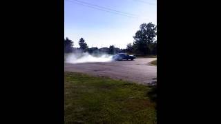 Straight piped 5.0L Mustang Burnout