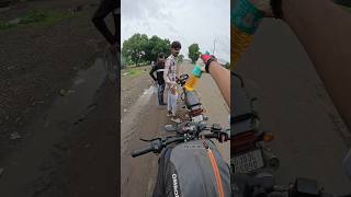 बाइक में पेट्रोल खत्म हो गया 🥺❤️🫂🫶 #halping #helpingrider #shortvideo #ravirider