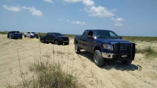 2012 Ford F-150 4x4 5.0 Pulling Out Stuck Raptor