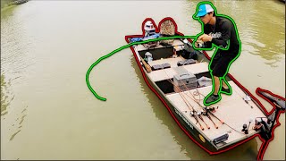 My crappie was eaten by something bigger! (Dock Fishing)