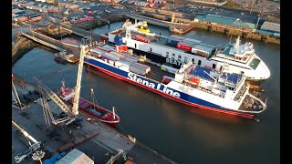 Baldwins Heavy Lift Liebherr LTM1800|11000d Discharging a Transformer at Heysham Docks