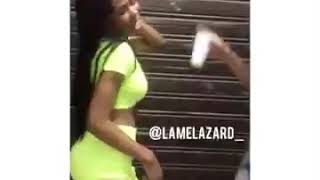 La menor Bailando