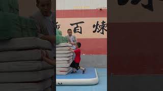 【少林七小侠】 ShaolinBoys 师父：行，你也搞事情（上）#shorts #ytshorts   #kungfu #gongfu #status #foryou