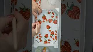 Caja de Fresas. #shortsvideo #manualidades #decoración #reciclar #cajaderegalo #diy #reciclaje