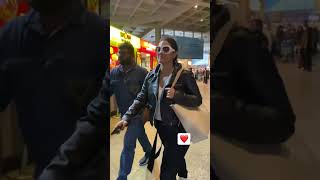 Kajol devgan spotted on the airport