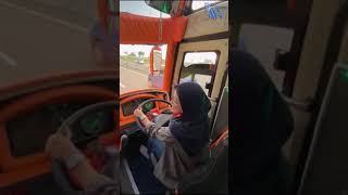 story wa bus keren #cewek nyupir bus