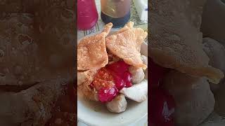 Makan bakso samping masjid agung Tanjung Selor