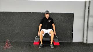 WALL SQUAT