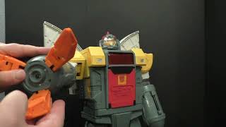 Transformers review DX9 D-12 Gabriel