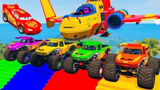 UPGRADE 4 COLOR EL TORO LOCO VS COLOR WATER SLIDE GAME - Big & Small: Mcqueens vs Monster trucks