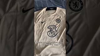 I brought a fake Chelsea kit and this is how it looks