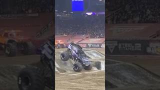 #monstertruck #monstertrucks #monsterjam #mohawkwarrior #stoppie #fail #detroit #shorts #short