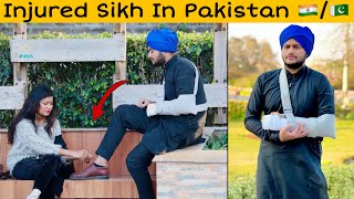 Injured Sikh In Pakistan | People Helping Yes or Not ? | @SocialTvPranks