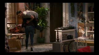 Undateable (2014) S01E07 The Move. Nicki Carries Justin off to Bed