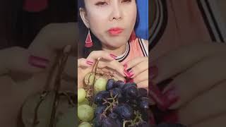 ASMR eating grape 🍇 #asmr #mukbang#eatingsounds #asmreating