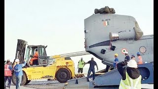 India receives first batch of 4 Chinook heavy lift helicopters from USA