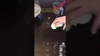 making ramen while telling a reddit story