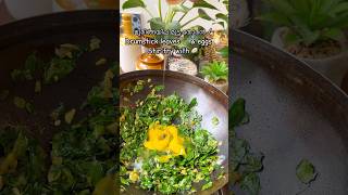 മുരിങ്ങയില മുട്ട തോരൻ 🍃Moringa Leaves and Egg 🥚 Stir Fry with Coconut 🥥 #recipes #shorts #kerala