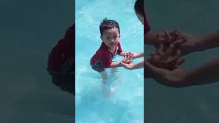 BELAJAR BERENANG BARENG IBU #shorts #yearofyou #berenang