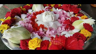 Flower decoration in a Thambula Thattu/ தாம்பூலம்