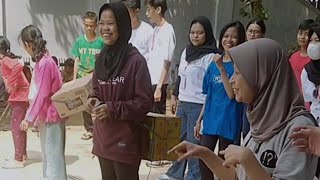 keseruan lomba bendera, balap karung dan goyang bola di komplek Unilever Meruya Selatan