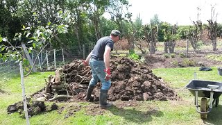 Hugelkultur Raised Bed Creation - part 2