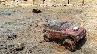 RC Crawler Work site Mud Run with Levi