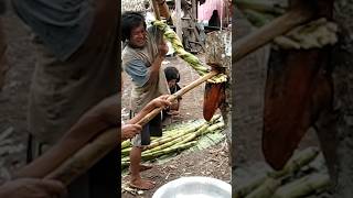 🍭 Got a sweet tooth? You should try sugarcane juice!