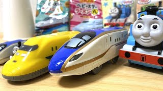 電車の間違い探し 車両がかくれんぼしているよ!ドクターイエロー 新幹線 かがやき トーマス